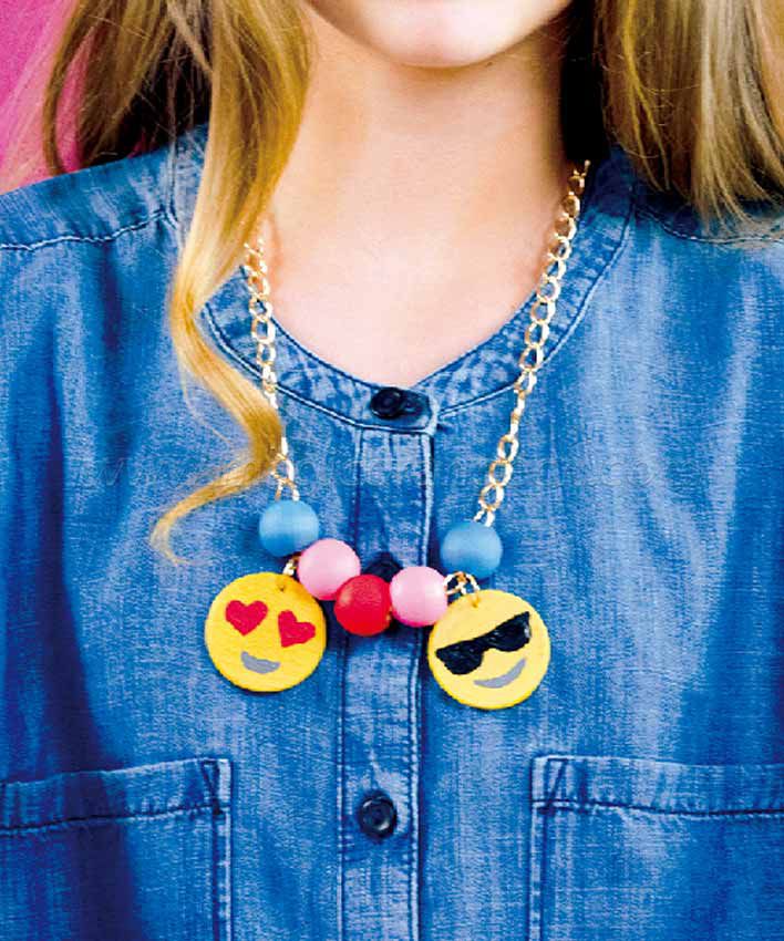 DYO Charming Emoji Necklace KT01562